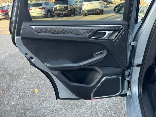 Used 2015 Porsche Macan Turbo image 15