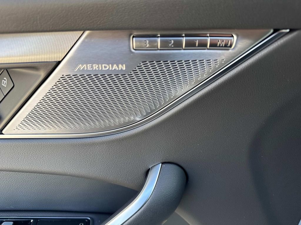 New 2026 Jaguar F-PACE R-Dynamic S image 18