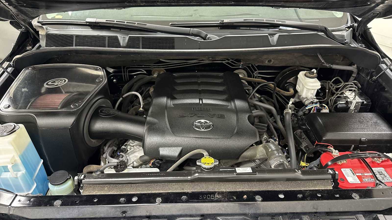 Certified 2017 Toyota Tundra SR5 image 29