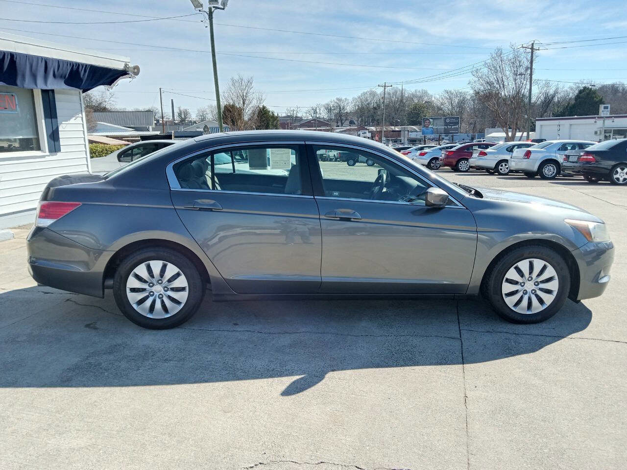 Used 2010 Honda Accord LX image 4