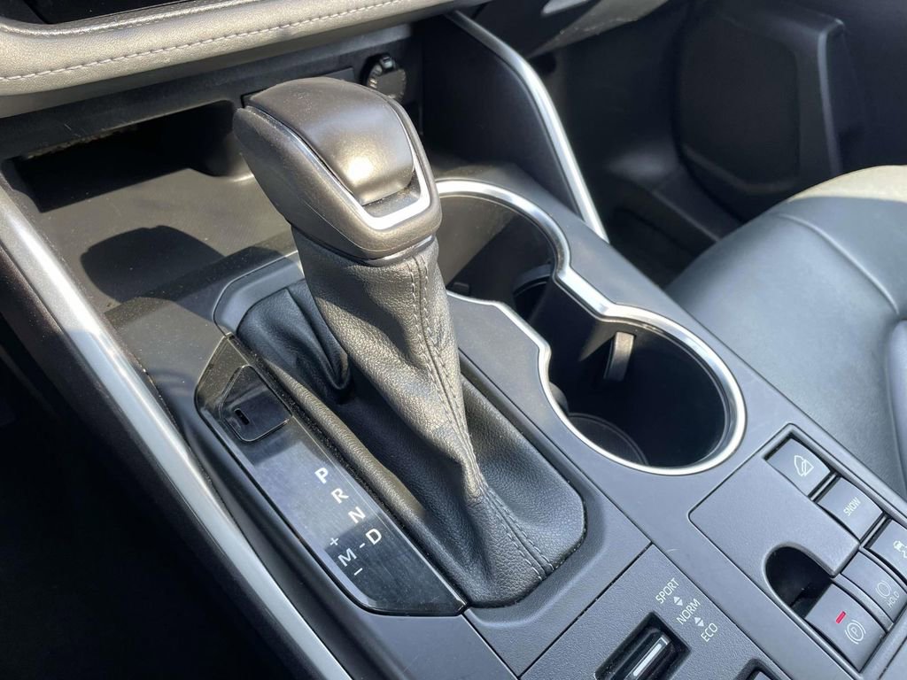 Used 2023 Toyota Highlander XLE image 44