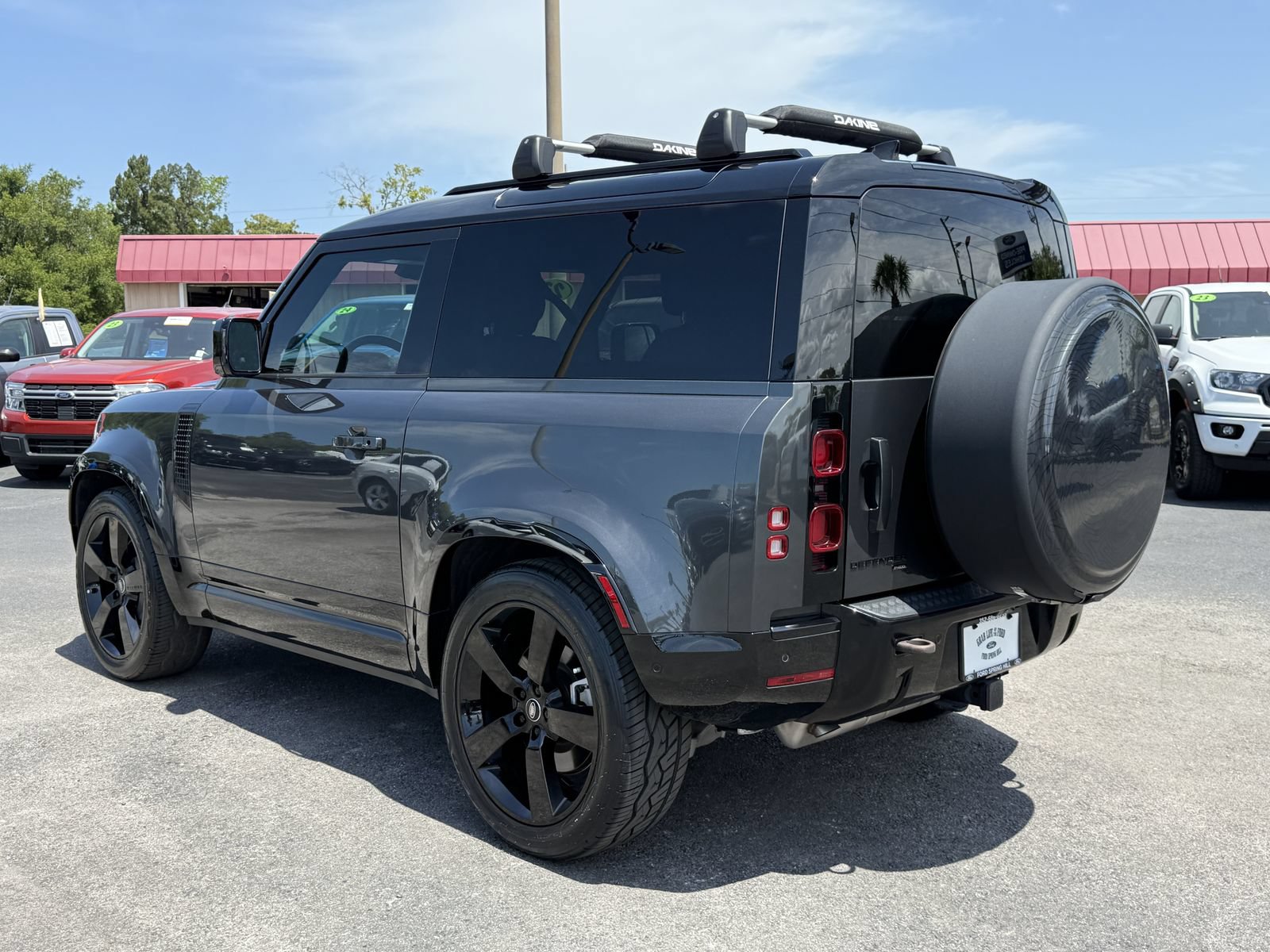 Used 2023 Land Rover Defender 90 X-Dynamic SE AWD/4WD image 7