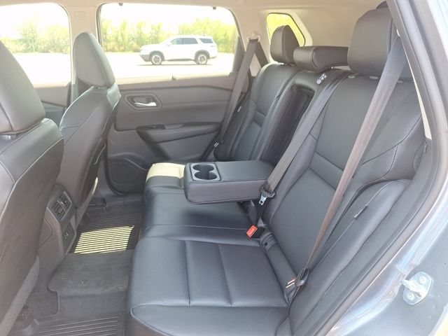 Certified 2023 Nissan Rogue SV w/ SV Premium B Package FWD image 14