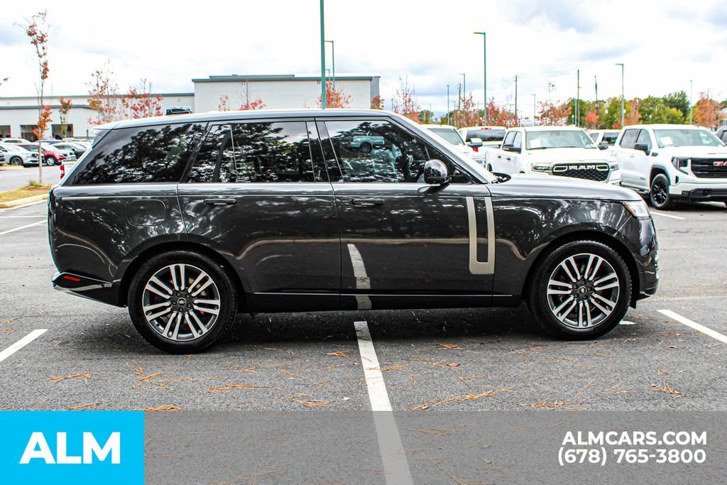 Used 2023 Land Rover Range Rover SE image 9