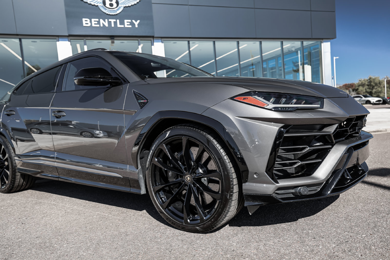 Used 2021 Lamborghini Urus AWD/4WD image 18