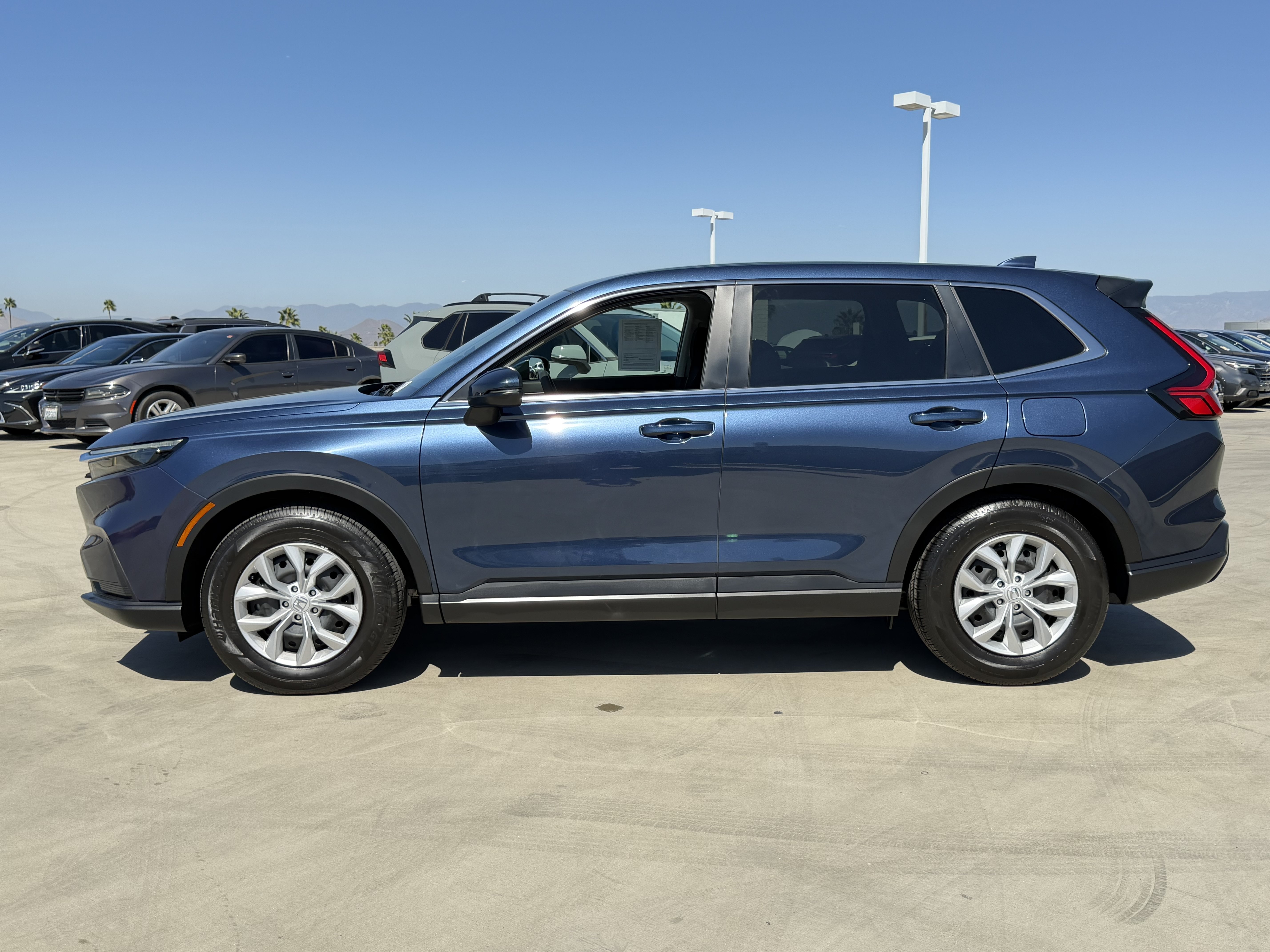 Used 2025 Honda CR-V LX image 6