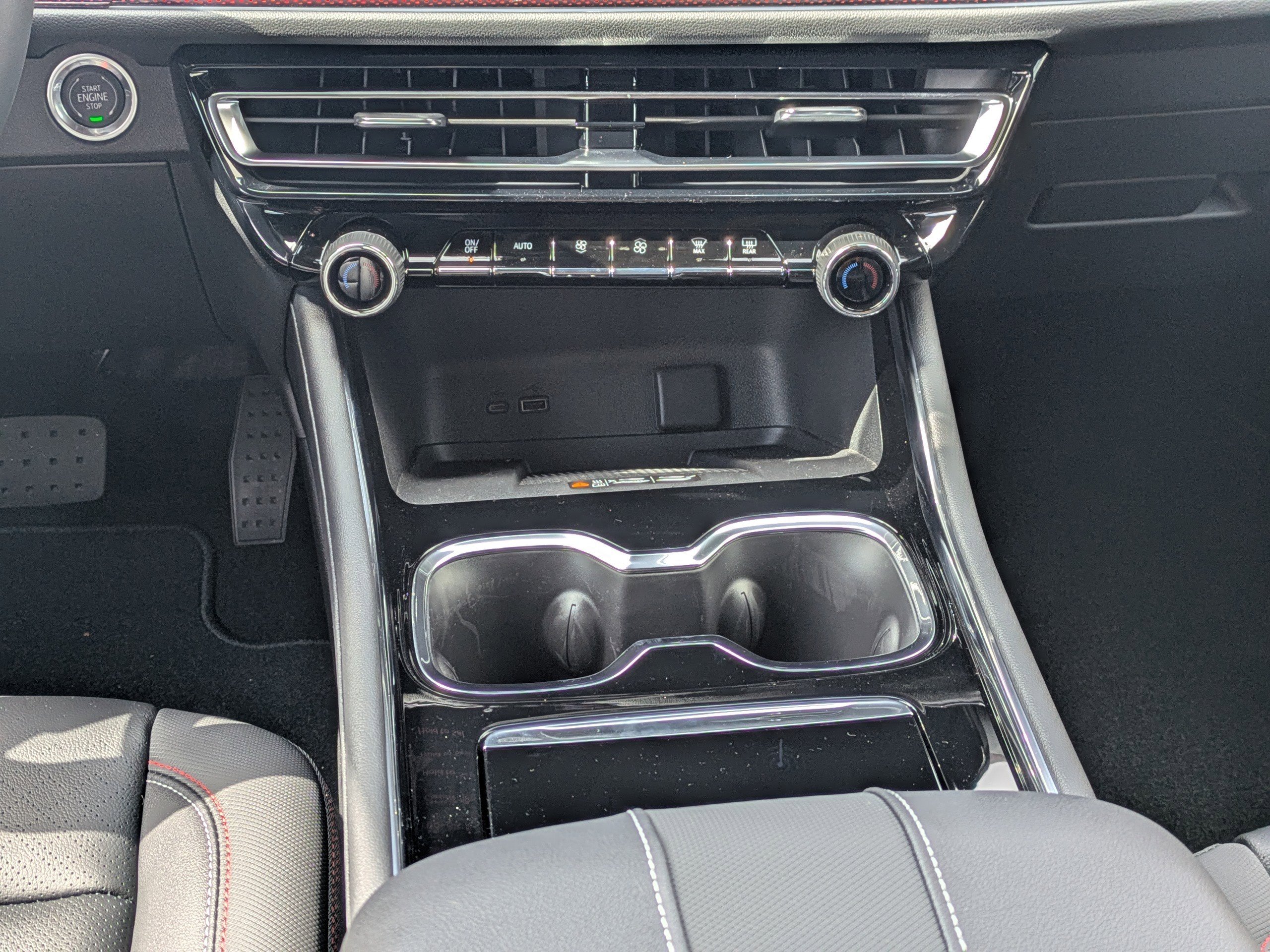 New 2026 Chevrolet Traverse RS image 19