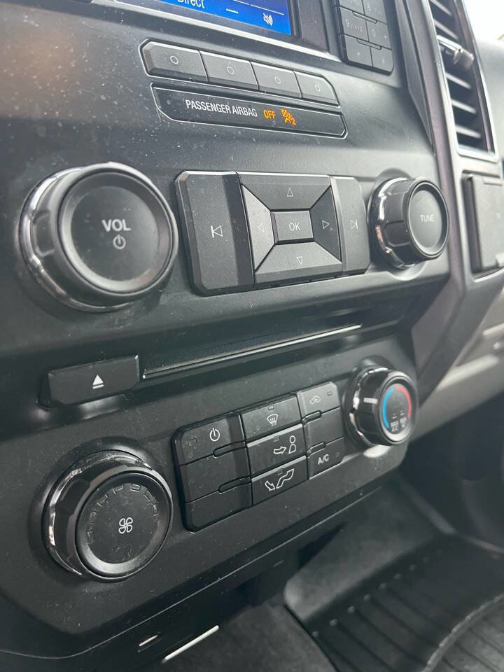 Used 2016 Ford F150 XLT w/ Trailer Tow Package image 29