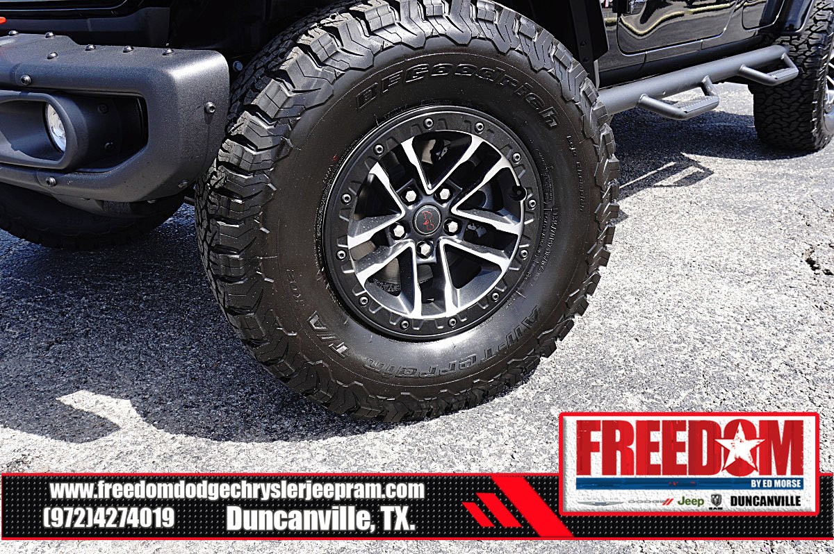 Certified 2026 Jeep Wrangler Unlimited Rubicon AWD/4WD image 9