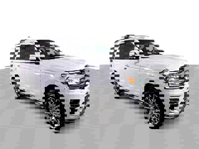 Used 2024 Ford Expedition Limited image 2