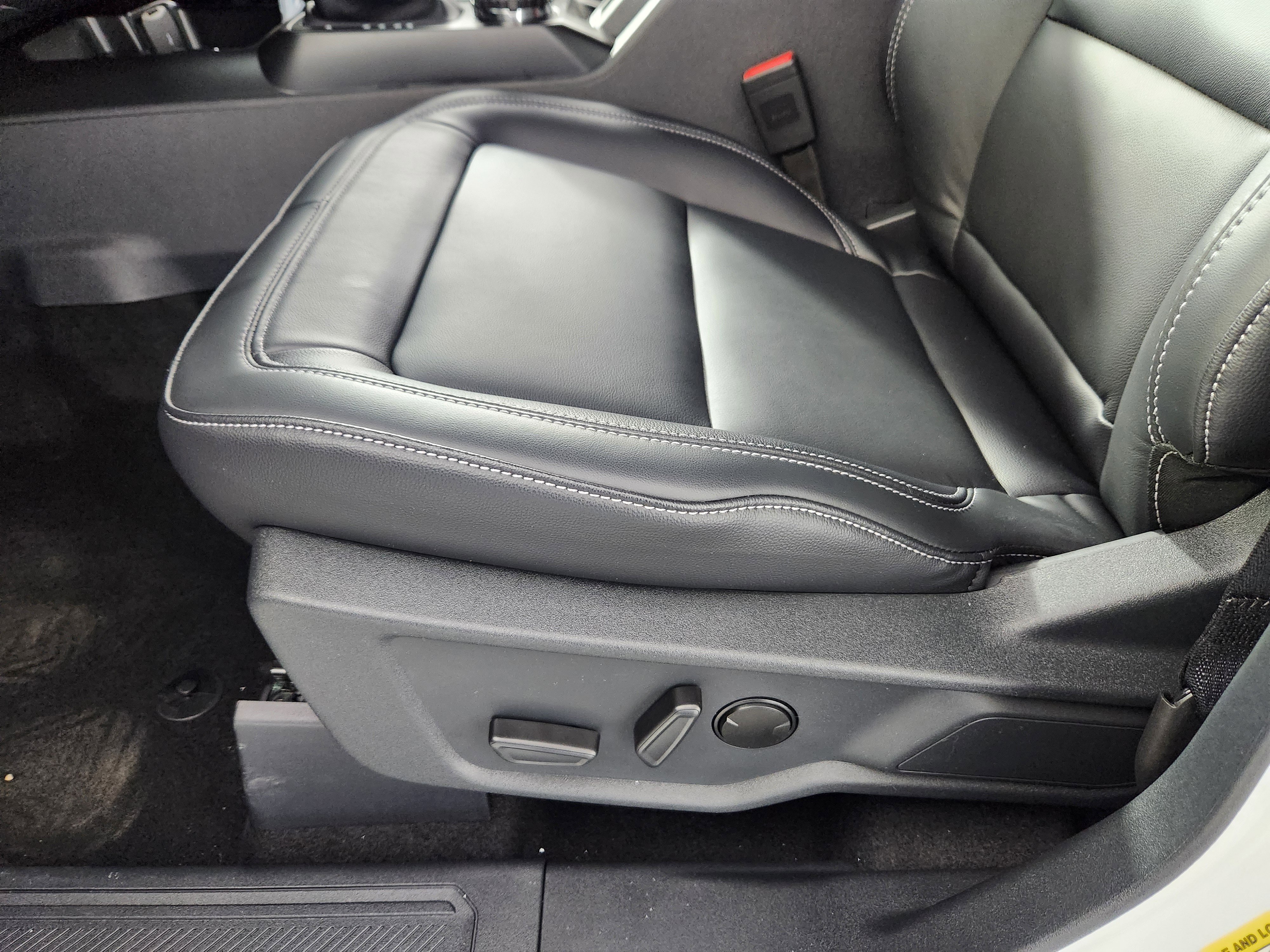 New 2026 Ford Bronco Outer Banks image 13