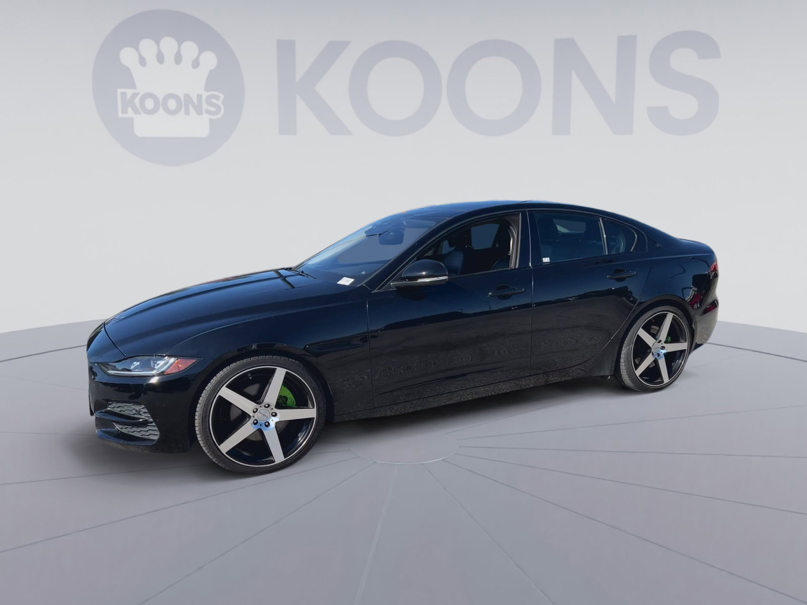Used 2020 Jaguar XE S RWD image 7