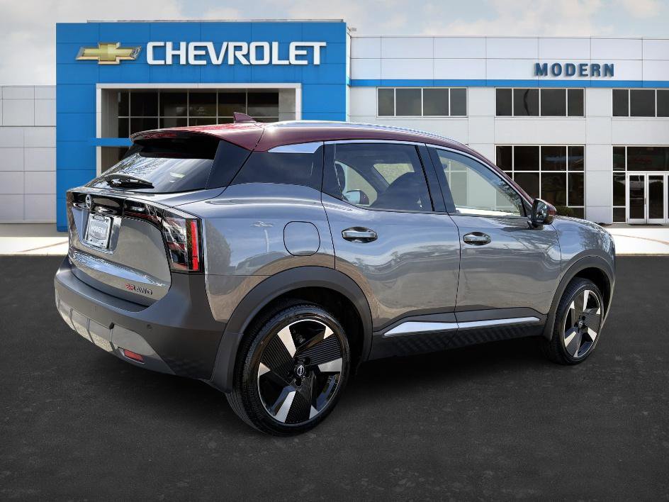 Used 2025 Nissan Kicks SR w/ Illumination Package image 5