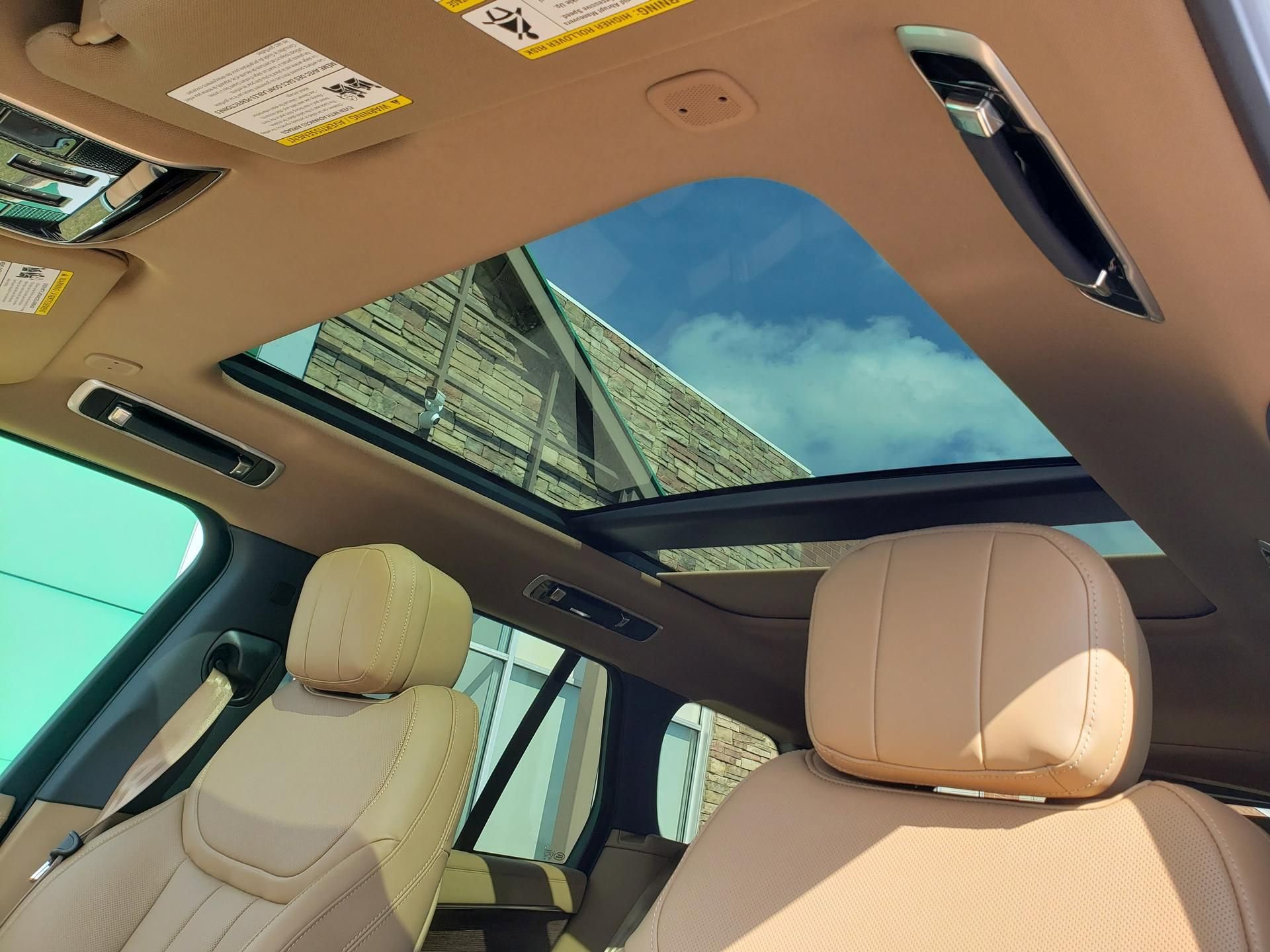 New 2026 Land Rover Range Rover SE image 21