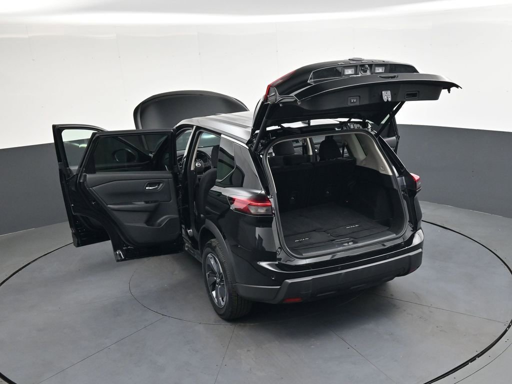 Used 2025 Nissan Rogue SV image 48