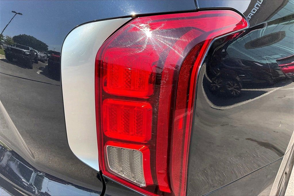 Used 2025 Hyundai Palisade Limited image 38