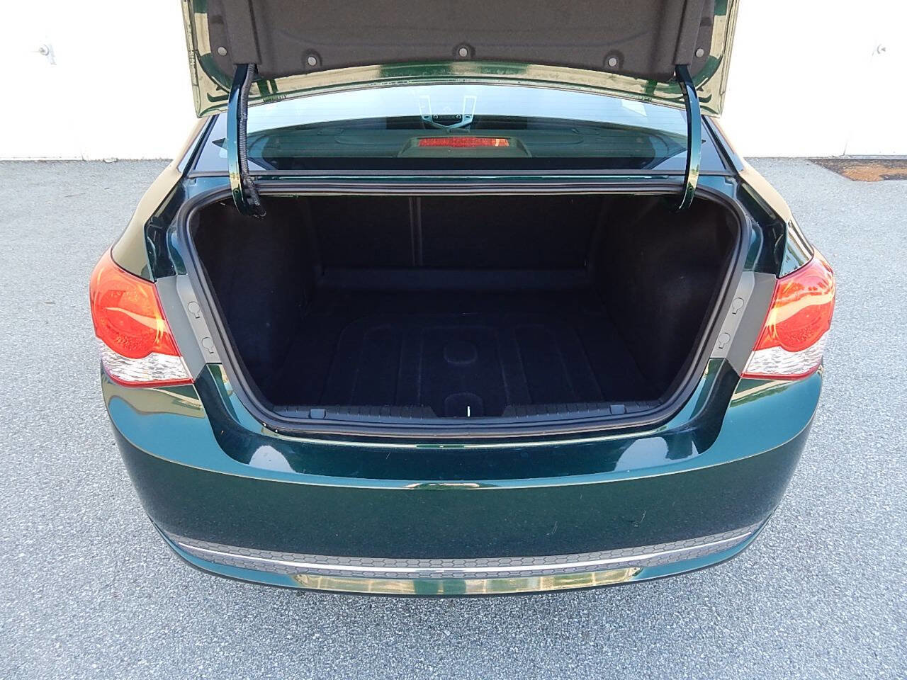 Used 2014 Chevrolet Cruze LT w/ All-Star Edition image 37