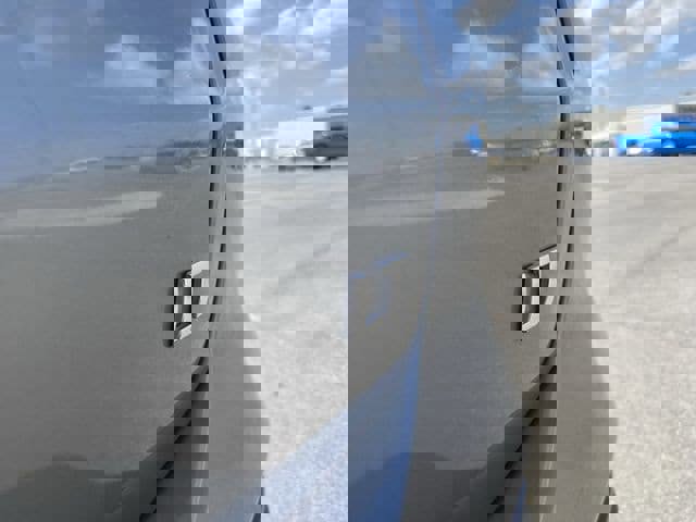 Used 2024 Chevrolet Equinox LT FWD image 35