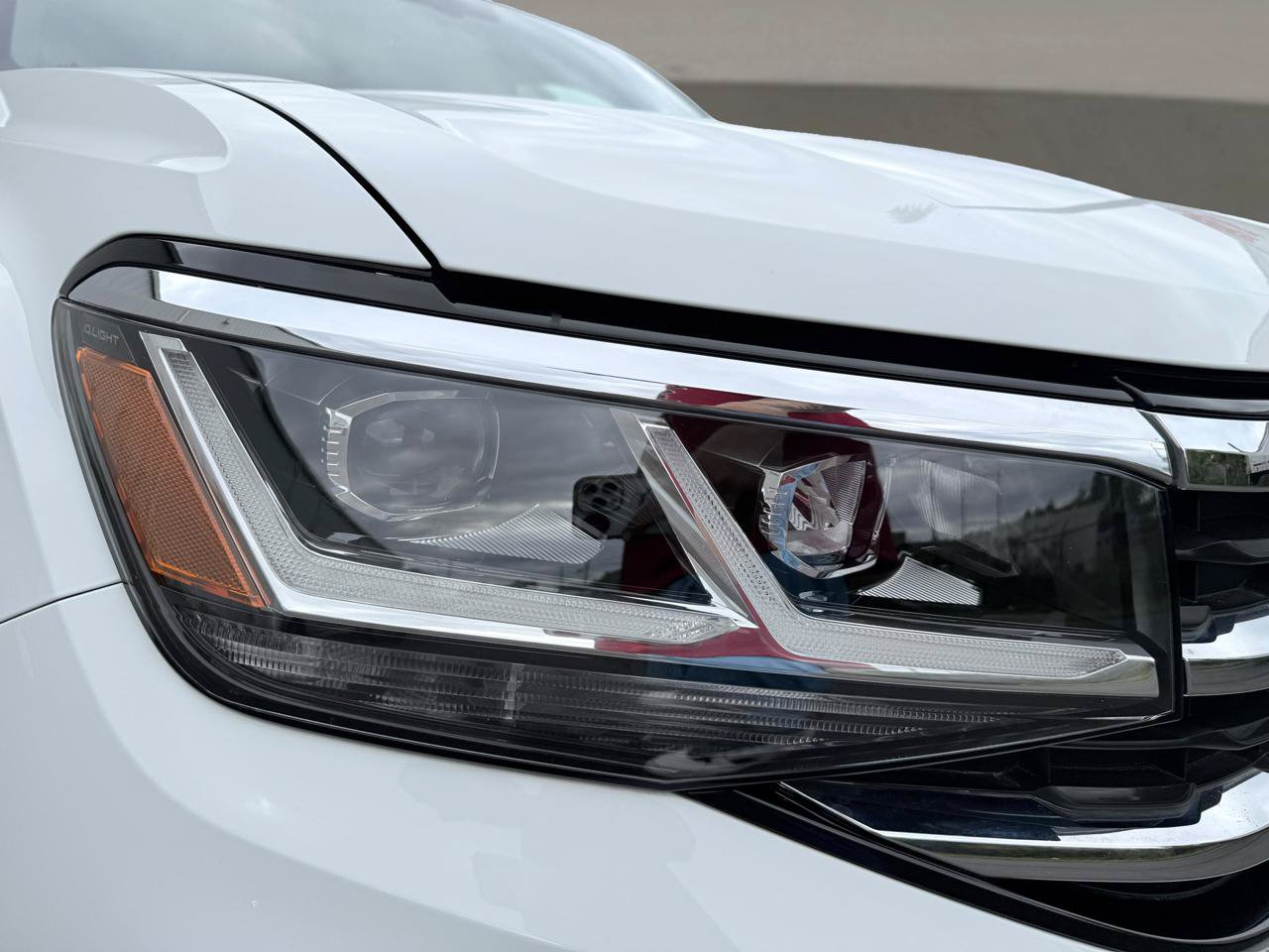 Used 2023 Volkswagen Atlas Cross Sport SE w/ Panoramic Sunroof Package FWD image 12