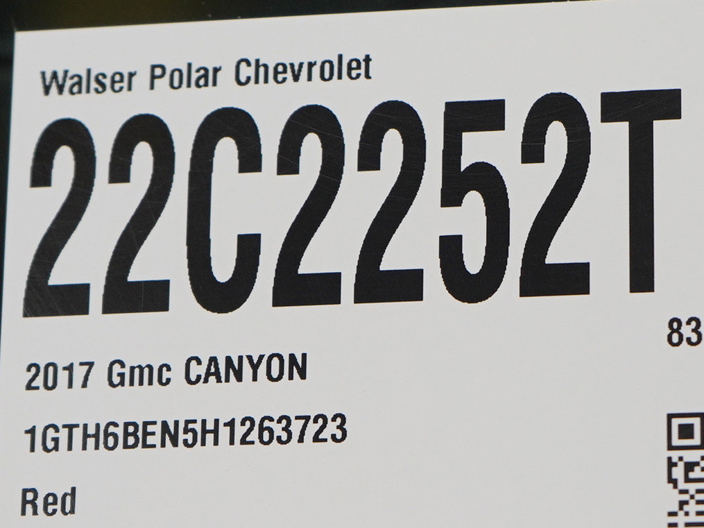 Used 2017 GMC Canyon 4x4 Extended Cab w/ Trailering Package image 29