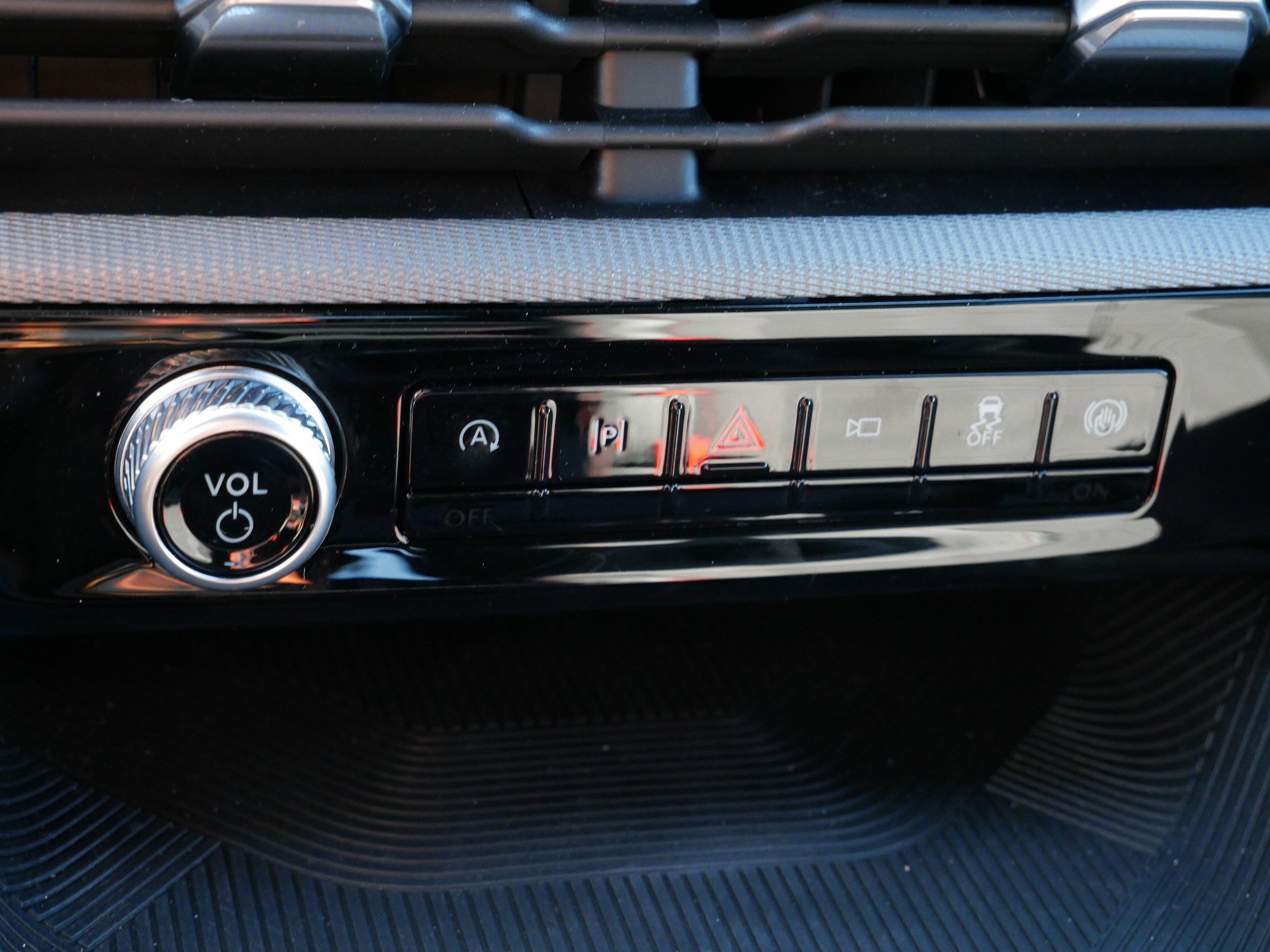 Used 2026 Ford Explorer ST-Line w/ ST-Line Street Pack image 31