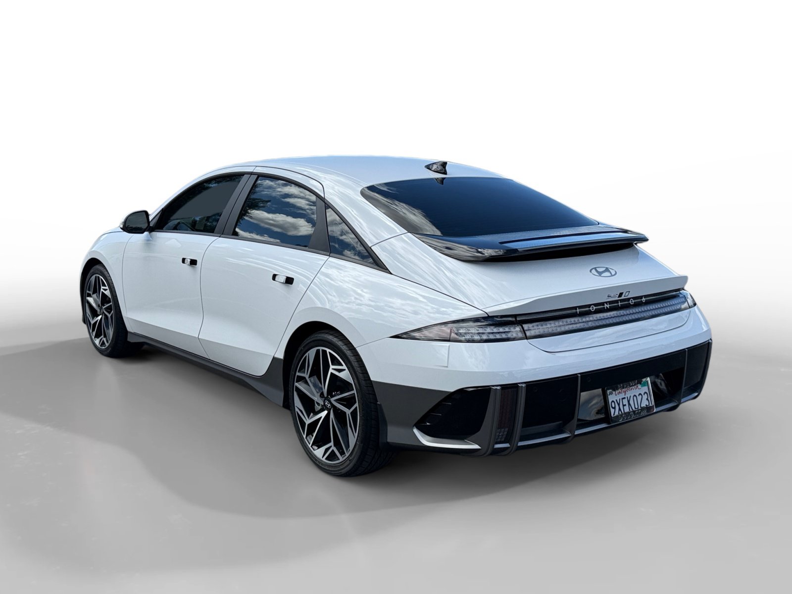 Used 2025 Hyundai Ioniq 6 SEL RWD image 3