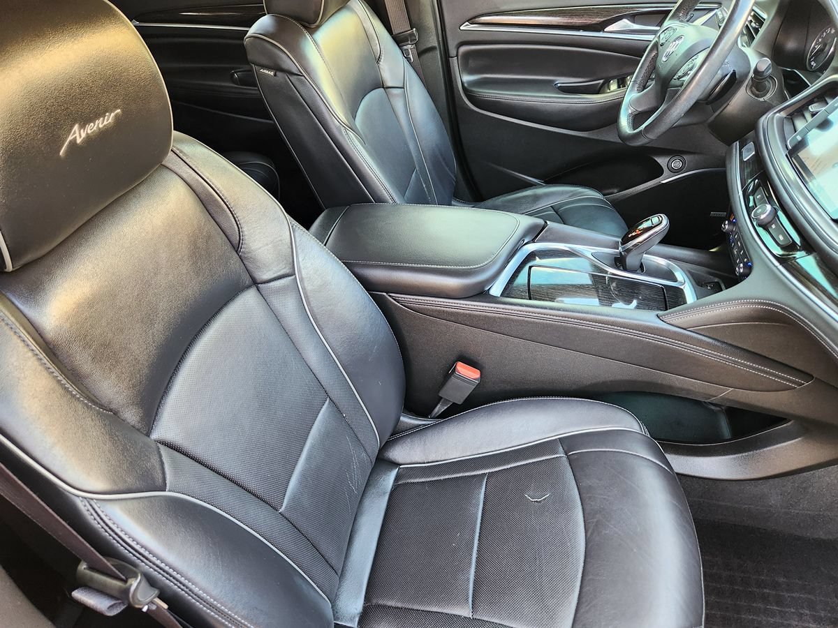 Used 2019 Buick Enclave Avenir w/ Avenir Technology Package FWD image 32