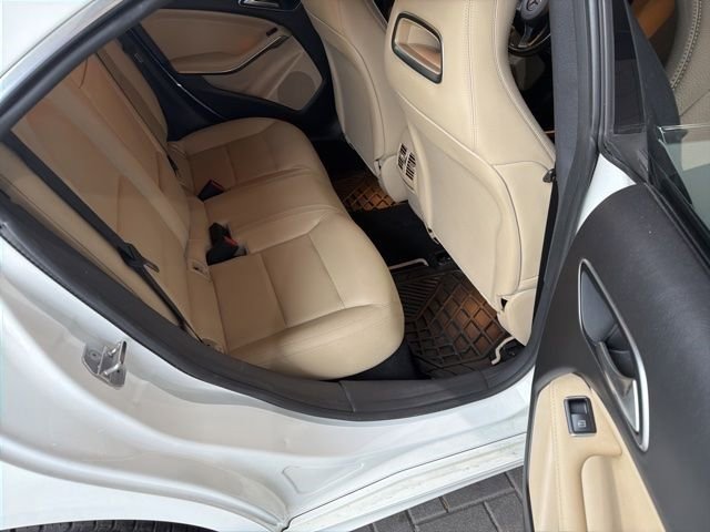 Used 2018 Mercedes-Benz CLA 250 image 4