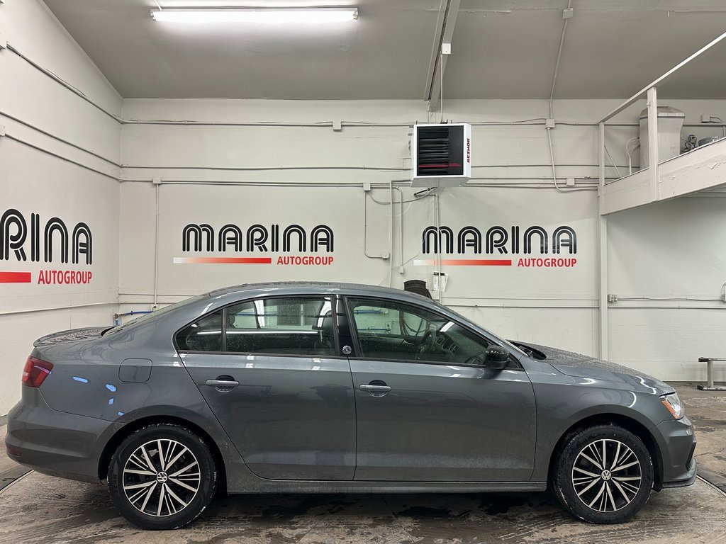 Used 2018 Volkswagen Jetta Wolfsburg Edition image 9