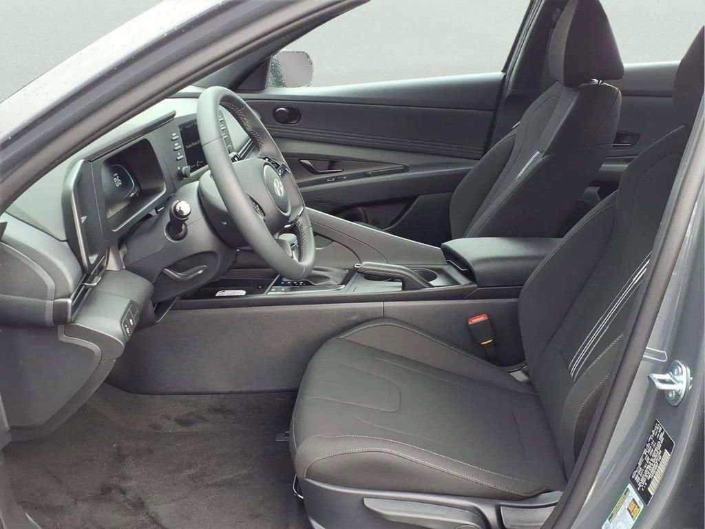 New 2026 Hyundai Elantra Sport FWD image 10