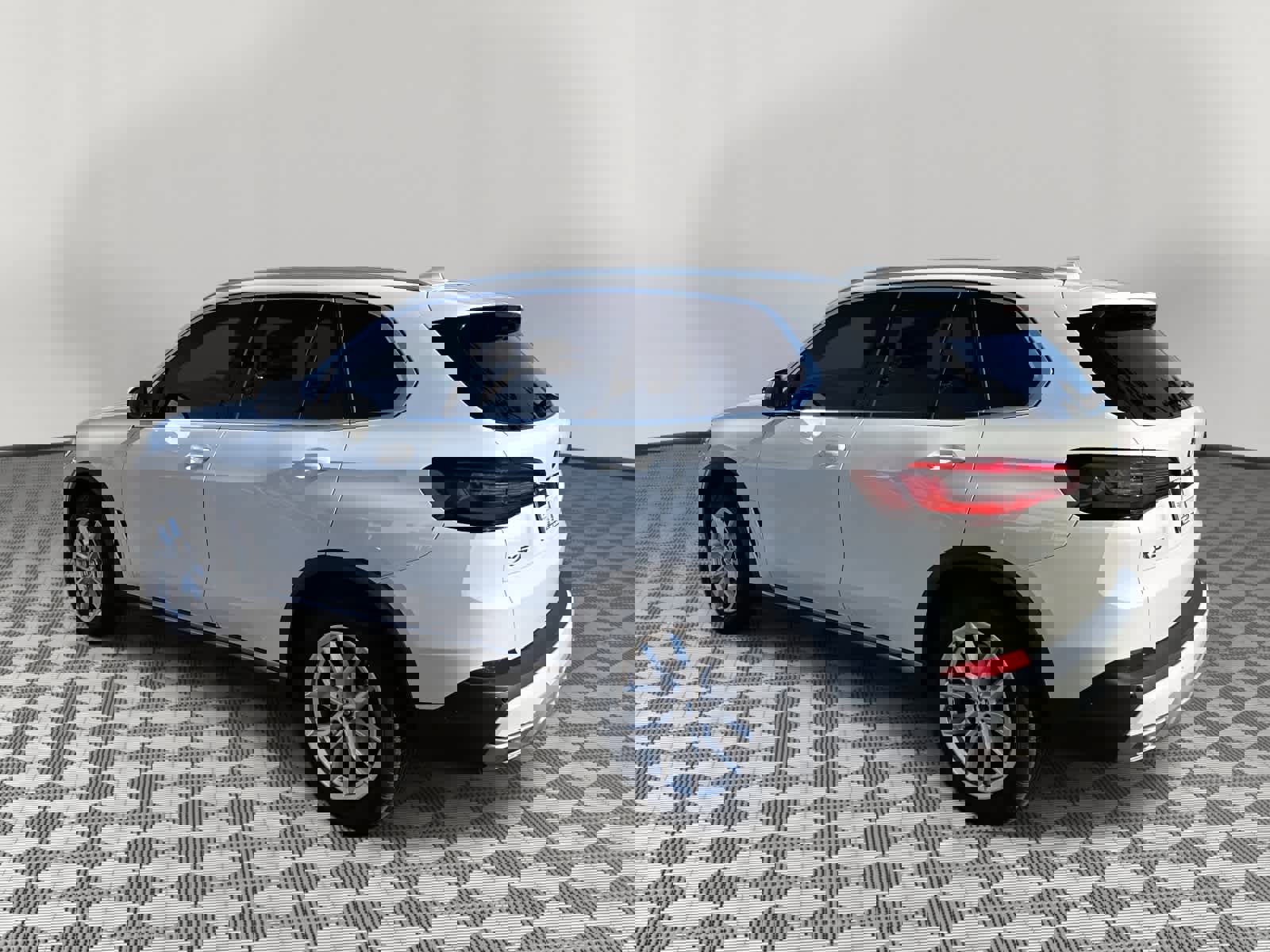 Used 2023 BMW X5 sDrive40i w/ Parking Assistance Package image 7