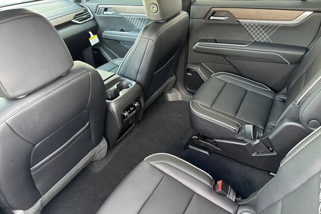 New 2026 GMC Acadia Denali w/ Super Cruise Package AWD/4WD image 9