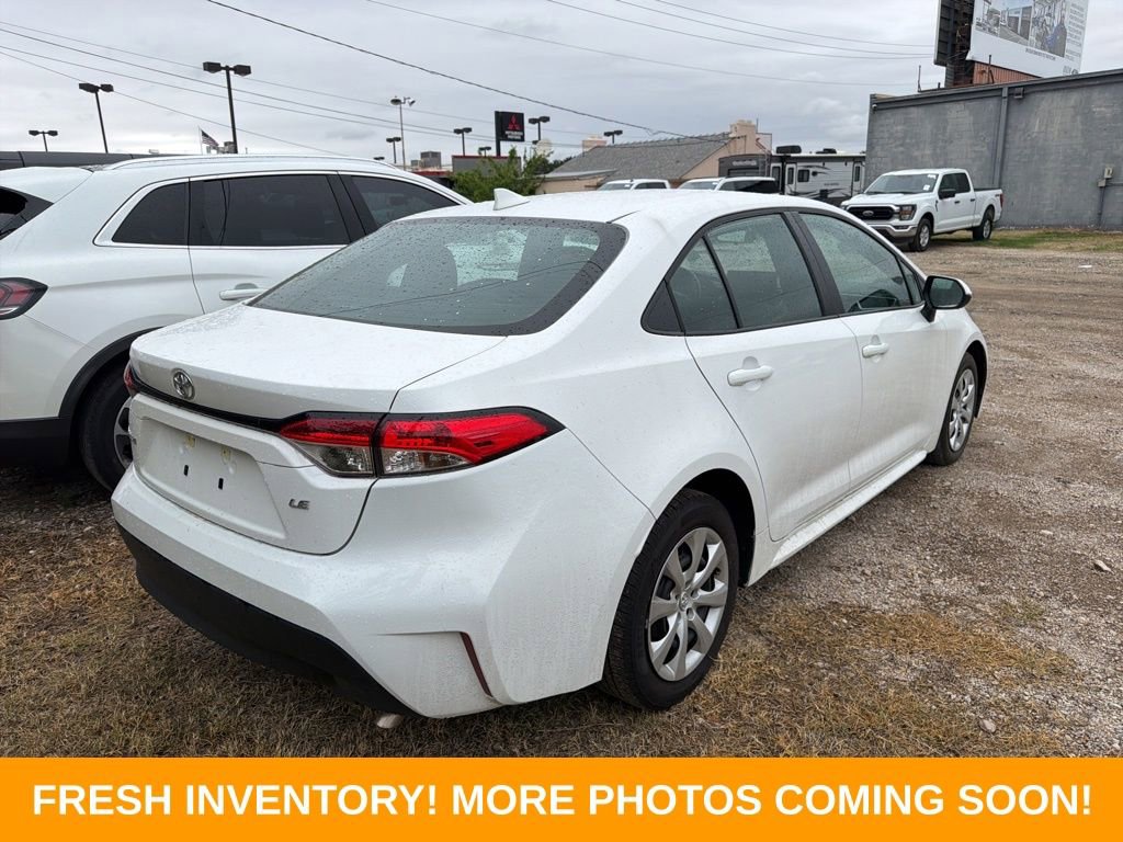 Used 2025 Toyota Corolla LE image 7