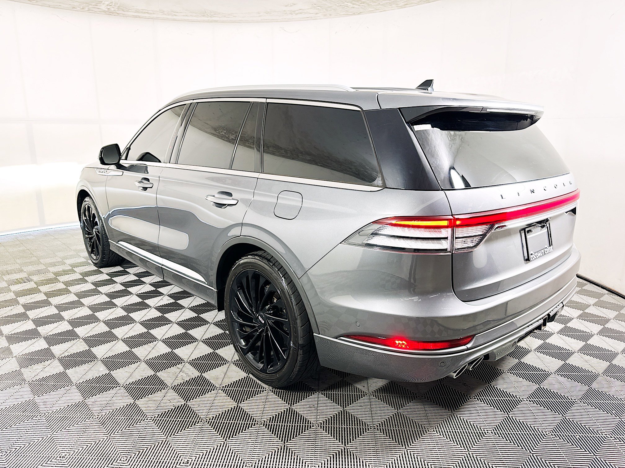 Used 2021 Lincoln Aviator Reserve w/ Equipment Group 208A RWD image 5