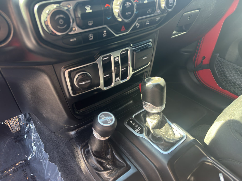 Used 2021 Jeep Wrangler Unlimited Sport w/ Technology Group AWD/4WD image 15