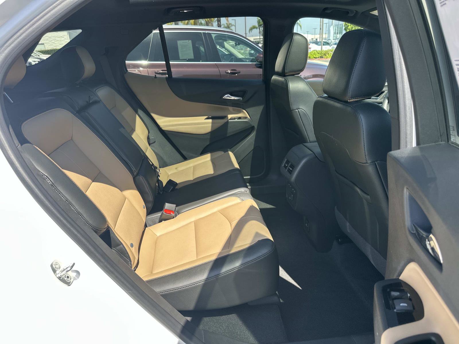 Used 2023 Chevrolet Equinox Premier image 25