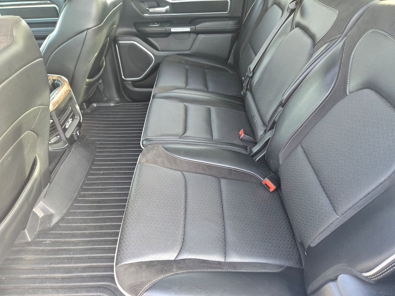 Used 2020 RAM 1500 Laramie image 11