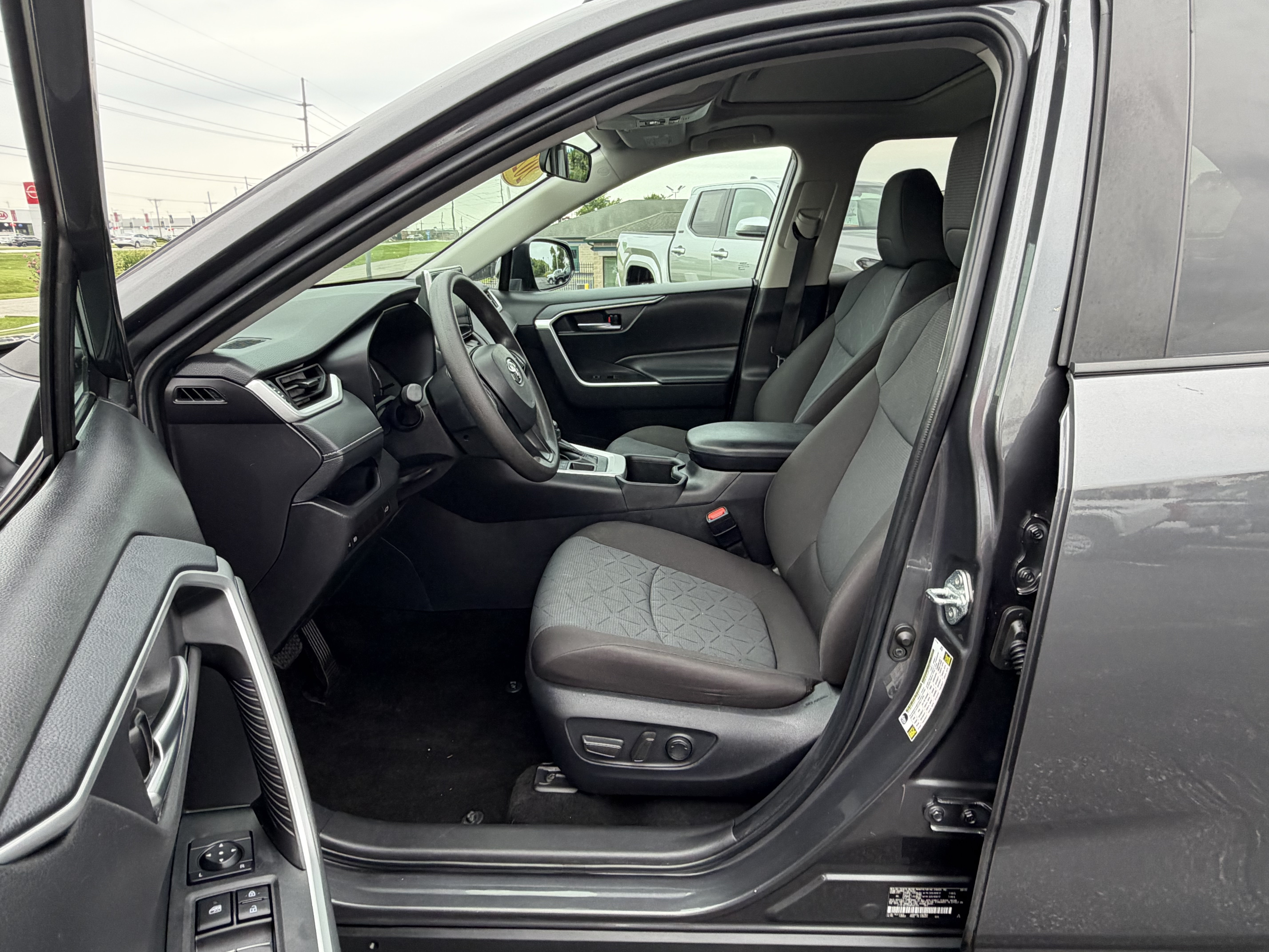 Certified 2025 Toyota RAV4 XLE w/ Convenience Package AWD/4WD image 18