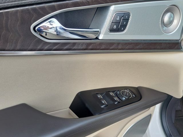 Certified 2019 Lincoln Nautilus Reserve w/ Ultimate Package FWD image 24