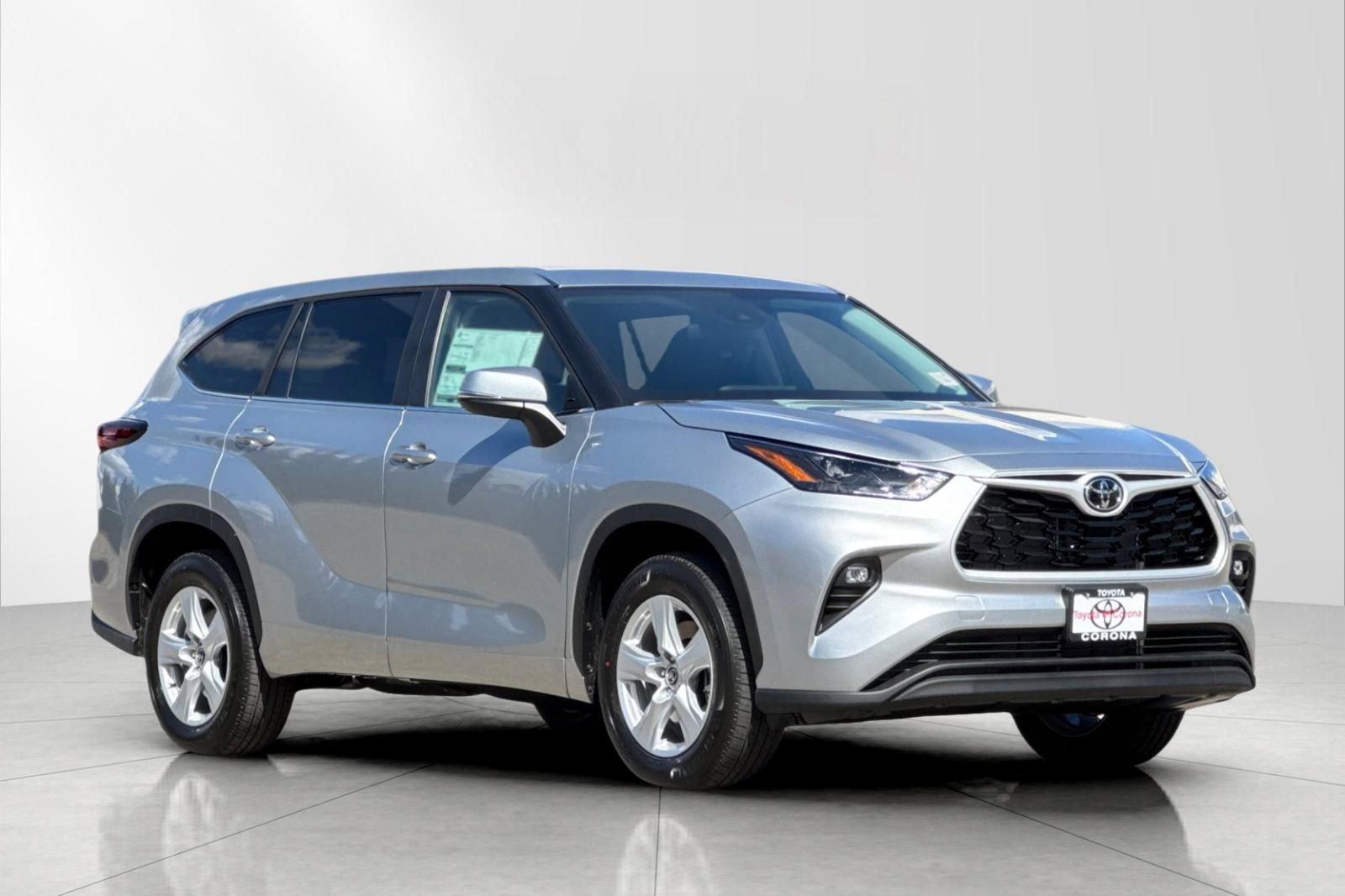 New 2025 Toyota Highlander LE