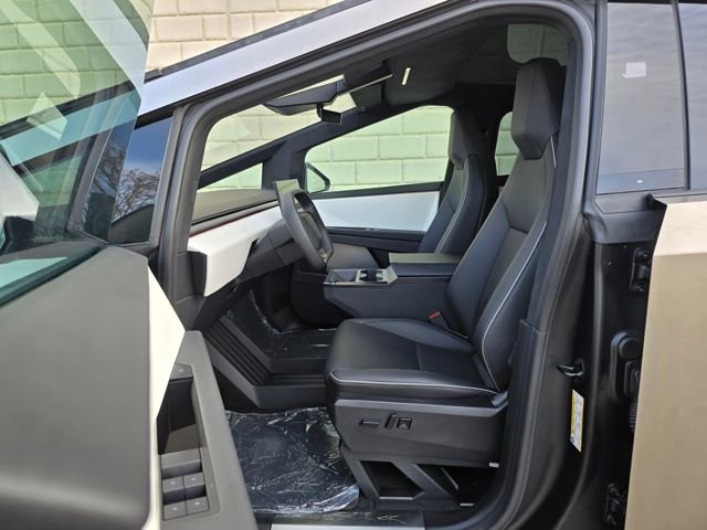 Used 2025 Tesla Cybertruck AWD Crew Cab image 20