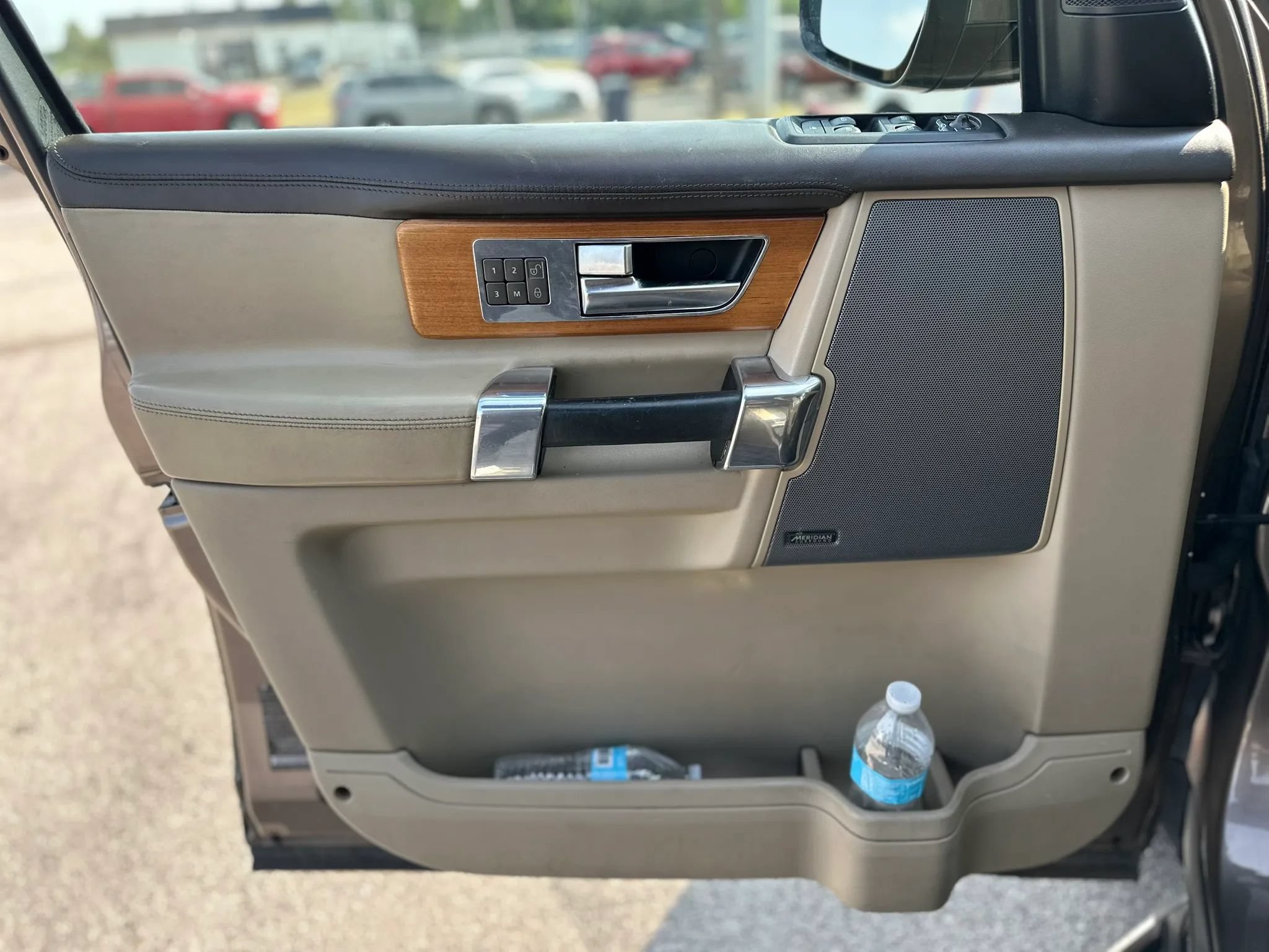 Used 2015 Land Rover LR4 HSE LUX AWD/4WD image 21