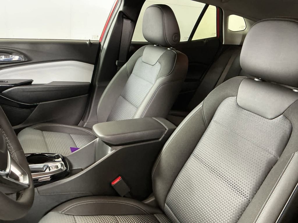 New 2026 Chevrolet Trax LT w/ Driver Confidence Package image 5