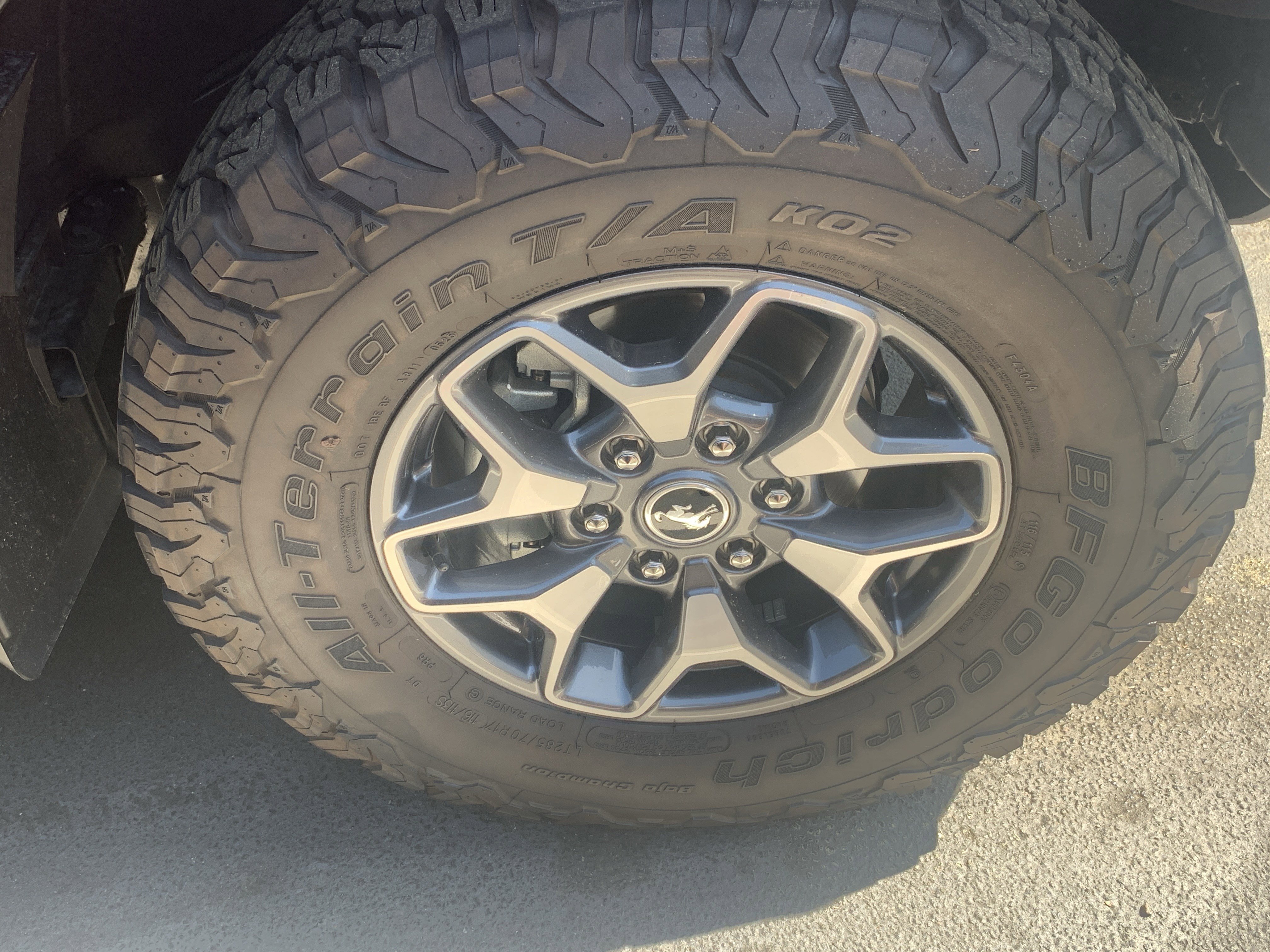 Used 2025 Ford Bronco Badlands image 22