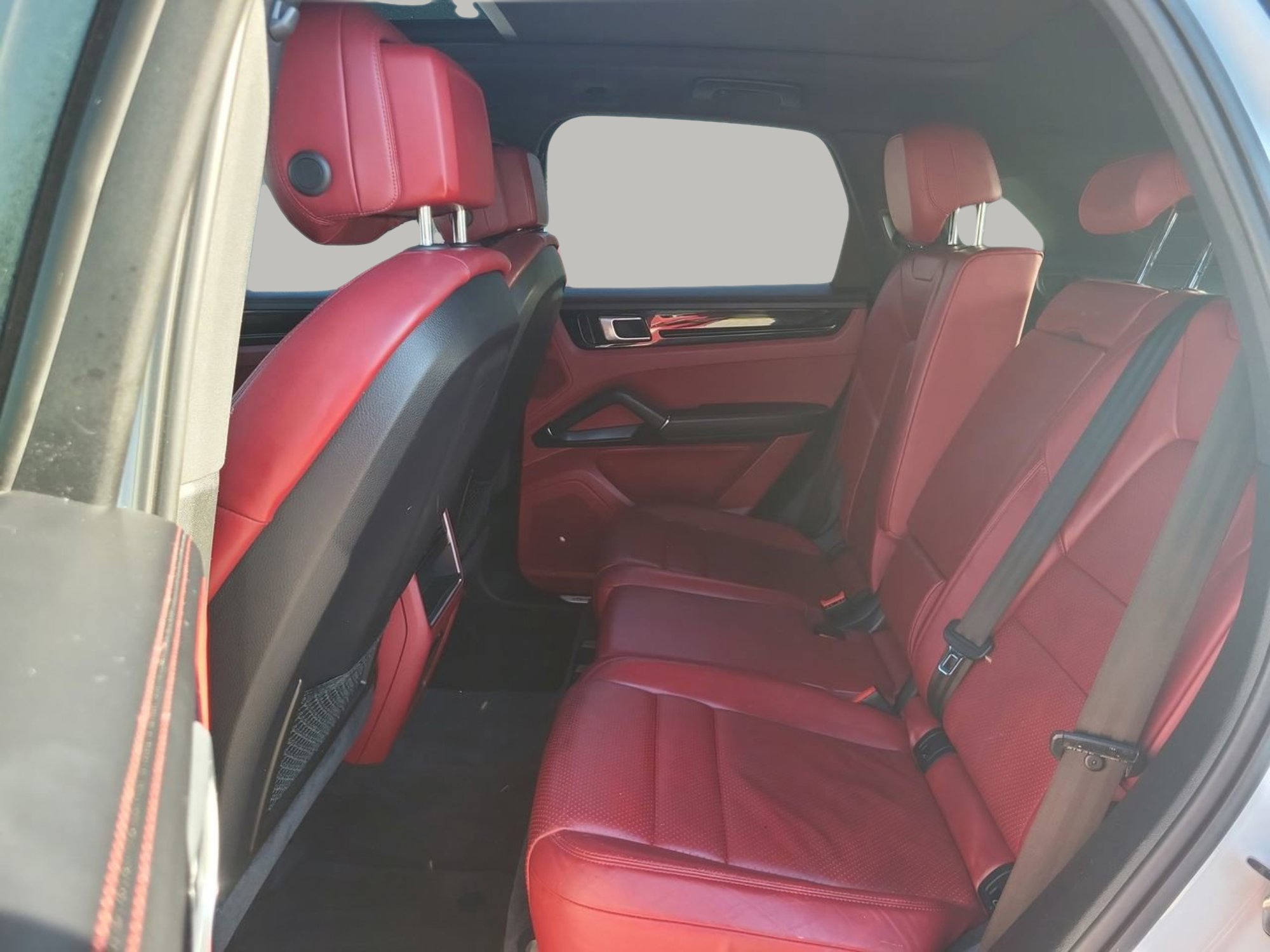 Used 2019 Porsche Cayenne image 17