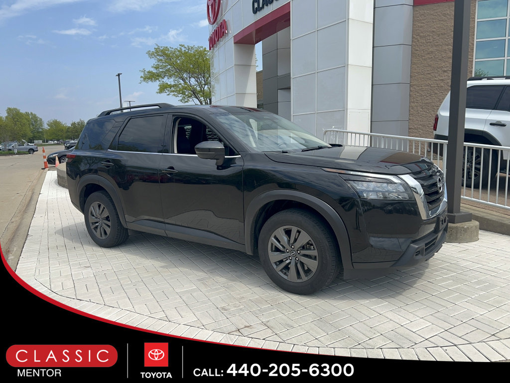 Used 2024 Nissan Pathfinder SV AWD/4WD image 1