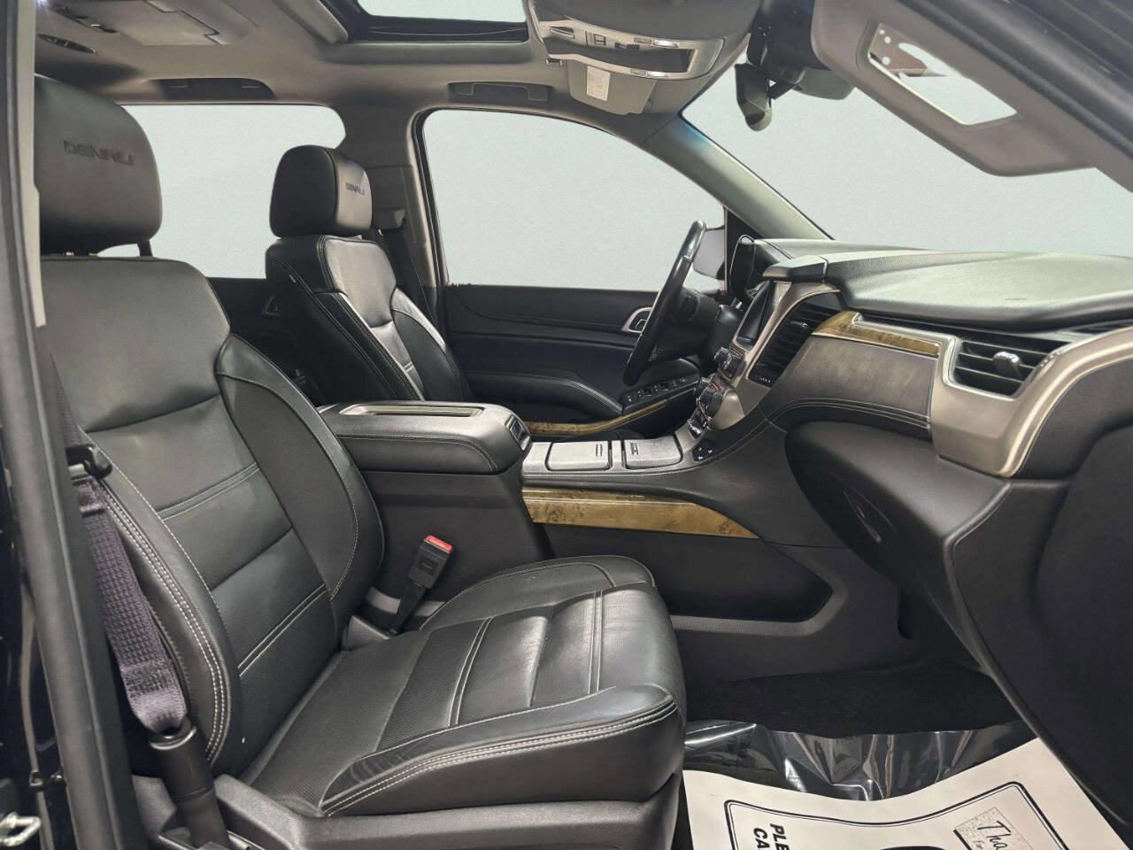 Used 2016 GMC Yukon Denali w/ Open Road Package AWD/4WD image 25