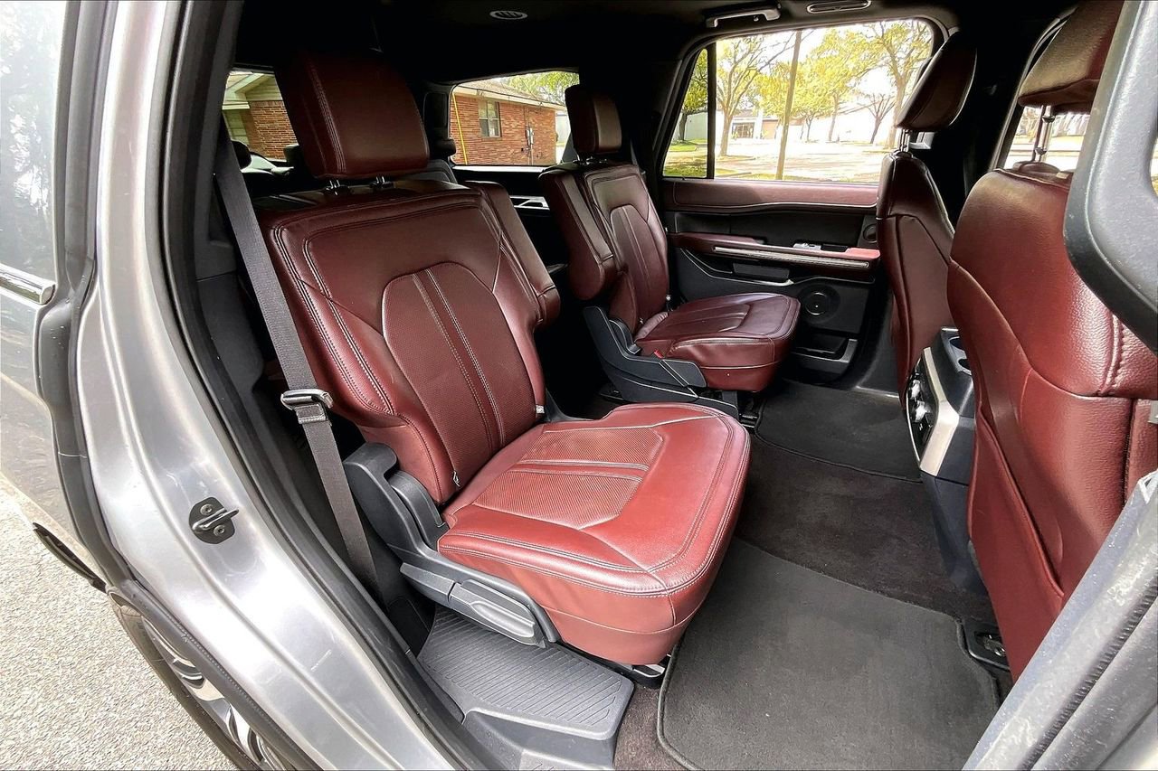 Used 2023 Ford Expedition Limited image 22