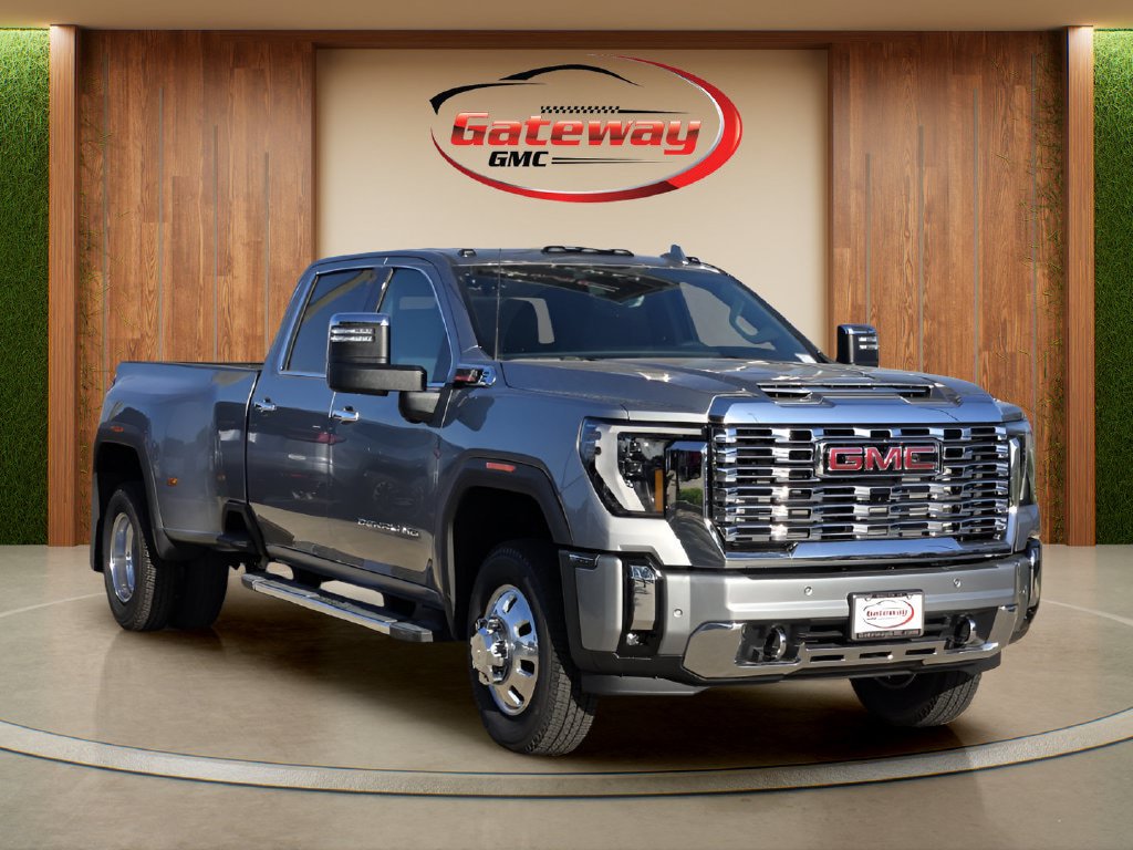 New 2026 GMC Sierra 3500 Denali w/ Technology Package AWD/4WD image 2