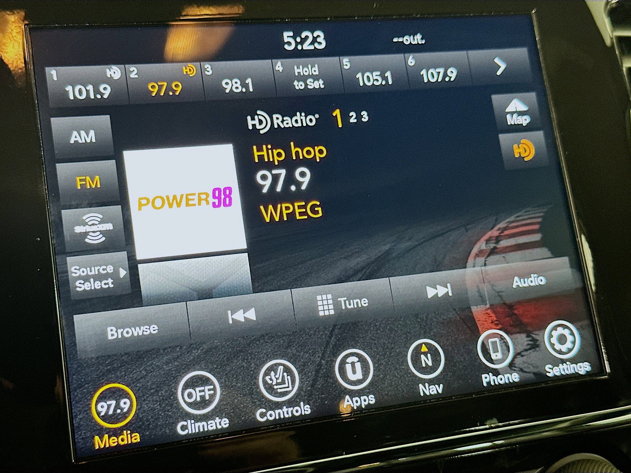 Used 2022 Jeep Grand Cherokee Limited image 21